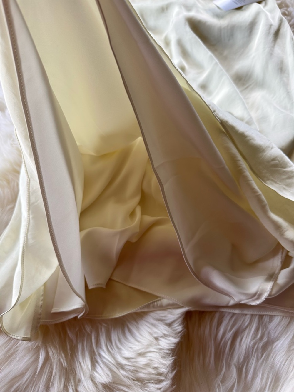 🤍 Theory Side Ruched Satin Skirt – Lemongrass – New With Tags - Picture 9 of 15
